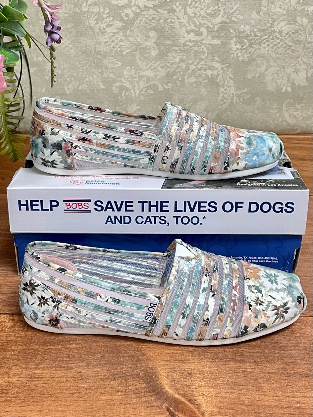 Skechers BOBS Plush Dreamin Daisy Floral Slip On Flats Size 10 NIB - Picture 7 of 11